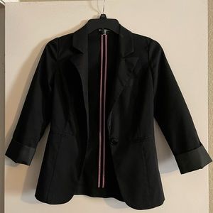 Cropped Sleeves Blazer with Light Pinstripes